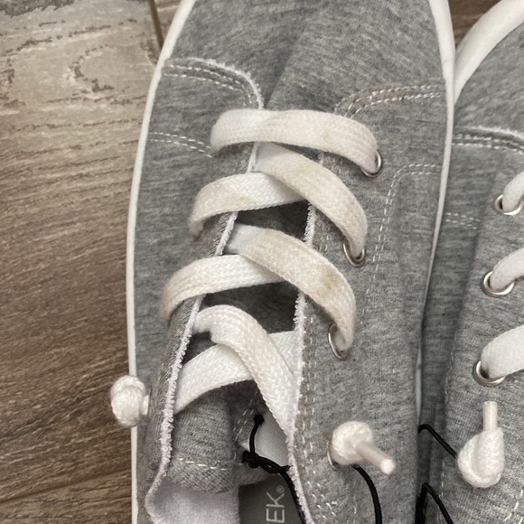 Falls Creek 9 Women’s Loafers NWT - Picture 3 of 3